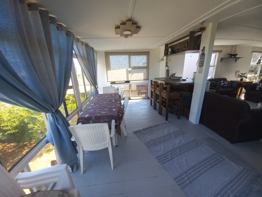 5 Bedroom Property for Sale in C Place Eastern Cape